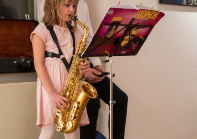 Musikperformance bei der Vernissage "Seelenlandschaften"